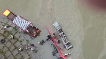 ಸೇತುವೆಯ ಹಳಿ ಮುರಿದು ನರ್ಮದಾ ನದಿಗುರುಳಿದ ಬಸ್, 13 ಸಾವು, 15 ಜನರ ರಕ್ಷಣೆ!