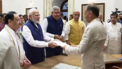 Vice President Election: నామినేషన్ దాఖలు చేసిన ఎన్డీఏ అభ్యర్థి ధన్కర్.. హాజరైన ప్రధాని మోదీ..