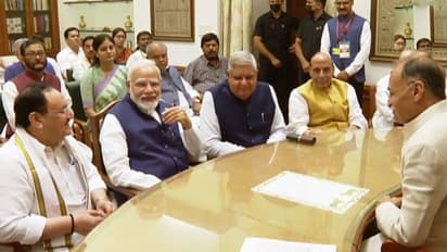 মোদীর সঙ্গে উপরাষ্ট্রপতি পদে মনোনয়ন জমা দিলেন জগদীপ ধনখড়,জানালেন নিজের অনুভূতির কথা