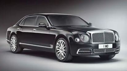 రోల్స్ రాయిస్ నుండి బెంట్లీ వరకు హెచ్‌సి‌ఎల్ వ్యవస్థాపకుడు లగ్జరీ కార్లు.. ఒక్కో కారు ధర ఎంతంటే..?