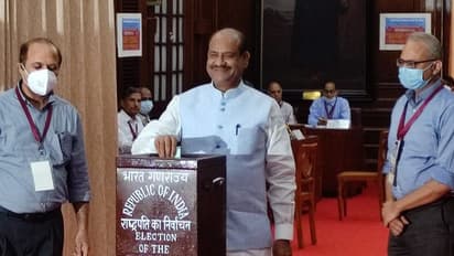 രാഷ്ട്രപതി തെരഞ്ഞെടുപ്പ്; 99 ശതമാനം പോളിങ്ങ്, രണ്ട് ബിജെപി എംപിമാരടക്കം എട്ട് പേര്‍ വോട്ട് ചെയ്തില്ല 