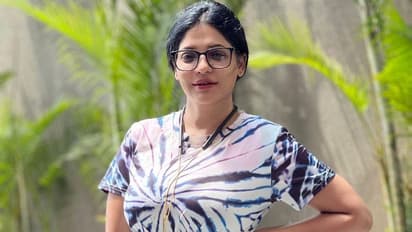 38 வயதிலும் டைட்டான உடையில்... கும்முனு இருக்கும் 'பாக்கியலட்சுமி' ராதிகா..! தாறுமாறு ஹாட் போட்டோஸ்..!