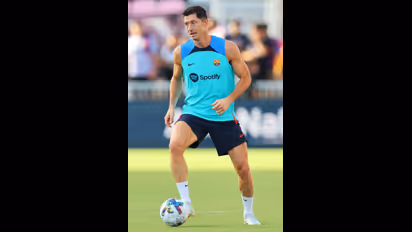 'കടക്കെണിയിലും വമ്പന്‍ താരങ്ങള്‍ ടീമിലെത്തുന്നു'; ബാഴ്‌സലോണയെ രൂക്ഷമായി വിമര്‍ശിച്ച് ബയേണ്‍ പരിശീലകന്‍