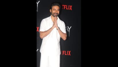 என் மகன் அதிகம் கஷ்டப்பட்டுருக்கான்... அசிங்கப்பட்டிருக்கான்..! தனுஷ் பற்றி பேசி மேடையில் கலங்கிய கஸ்தூரி ராஜா