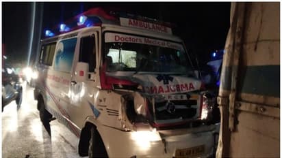 ചികിത്സക്ക് കൊണ്ടുപോകവെ ആംബുലൻസ്, ബസിന് പിന്നിലിടിച്ചു; നവജാത ശിശുവിന് ദാരുണാന്ത്യം