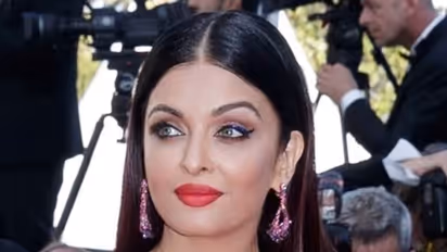 একাধিকবার  শারীরিক নির্যাতনের শিকার, সহবাসের যন্ত্রণা আজও তাড়িয়ে বেড়ায় ঐশ্বর্যকে