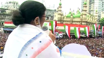 ২১এর মঞ্চ থেকে ২০২৪ এর নির্বাচনের স্লোগান মমতার, বিজেপিকে প্রত্যাখ্যান করার ডাক তৃণমূলের