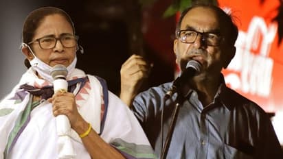 'আপনাদের বিকাশ ভাজা মাছ উল্টে খেতে জানে না', ২১ জুলাই মঞ্চ থেকে বামেদের নিশানা মমতার