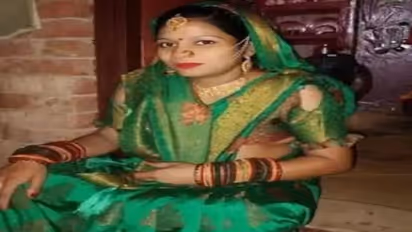 ബൈക്കിൽ നിന്ന് തെറിച്ചുവീണപ്പോൾ ട്രക്ക് കയറി ​ഗർഭിണിക്ക് ദാരുണാന്ത്യം, കുഞ്ഞ് രക്ഷപ്പെട്ടു