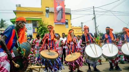 Droupadi Murmu en route to Rashtrapati Bhavan, Rairangpur celebrates 'daughter of the soil'