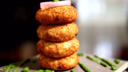 Leftover Rice : ചോറ് ബാക്കിയായാല്‍ ഇനി കളയേണ്ട; രുചികരമായ ഈ സ്നാക്ക് തയ്യാറാക്കാം