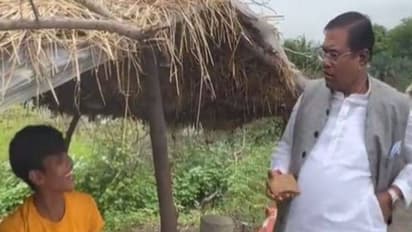 महंगाई से हुआ केन्द्रीय मंत्री का सामना, भुट्टे की कीमत सुनकर रह गए हैरान, देखें वीडियो