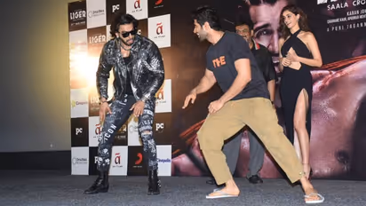 ரூ.199 காலணிகளுடன் விஜய் தேவரைக்கொண்ட..லிகர் ட்ரைலர் வெளியீட்டு விழாவில் சாதாரணமாக வந்த நாயகன்