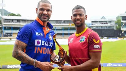WI vs IND: 2வது ஒருநாள் போட்டி டாஸ் ரிப்போர்ட்..! இந்திய அணியில் ஒரு மாற்றம்.. இளம் ஃபாஸ்ட் பவுலர் அறிமுகம்