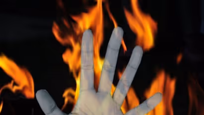 போன் இணைப்பை துண்டித்த காதலி.. விரக்தியில் யோசிக்காமல் தீக்குளித்த காதலன்.. சென்னையில் பயங்கரம்.!