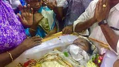 வரும்போதே பிணமாக வந்த ஸ்ரீமதி.. வேனை டிரைவரிடம் கொடுத்து ஒதுங்கிய ரவிக்குமார், மருத்துவமனை ரிப்போர்ட் பகீர்.