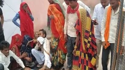 महोबा: नाग की मौत से नाराज नागिन ने युवक से यूं लिया बदला, कहानी जानकर उड़ जाएंगे आपके होश