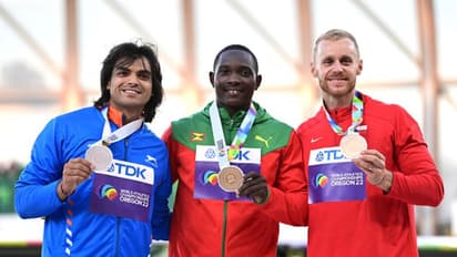 মায়ের নাচ বাবার চোখে জল, নীরজের পদক জয়ে উৎসব পানিপথে, দেখুন ভিডিও