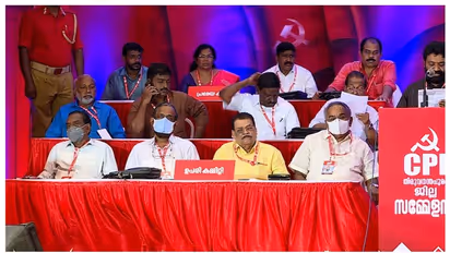 'ഇടത് സർക്കാരിനെ പിണറായി സർക്കാരെന്ന് സിപിഎം ബ്രാന്റ് ചെയ്യുന്നു', സിപിഐയിൽ കടുത്ത അതൃപ്തി