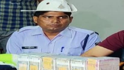 सड़क पर पड़ा था बैग, पुलिस जवान ने खोला तो निकले 45 लाख रुपए, फिर जो किया वो दिल छू गया