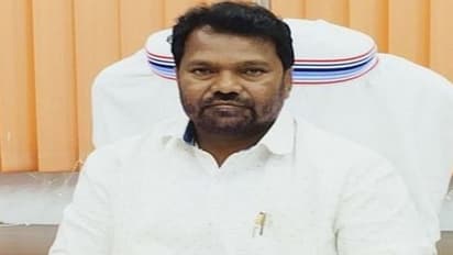 झारखंड के शिक्षा मंत्री का अल्टीमेटम 10 दिनों के अंदर हो काम, 11 दिन फिर करूंगा स्कूल का दौरा