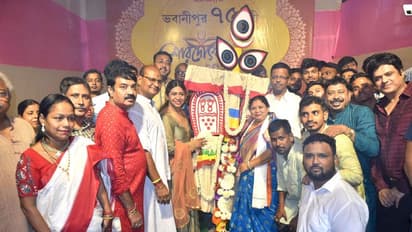 ভবানীপুর ৭৫ পল্লী ক্লাবের খুঁটি পুজোয় বিশিষ্টদের সমাহার, তালিকায় ফিরহাদ ও শোভনদেব