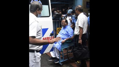 ভুবনেশ্বরে পৌঁছে গেলেন পার্থ চট্টোপাধ্যায়, মন্ত্রীর শারীরিক পরীক্ষা করতে তৈরি এইমস