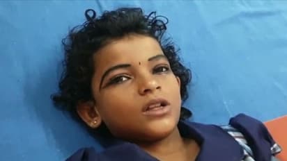 കാലിൽ ചുറ്റിയത് ഉഗ്രവിഷമുള്ള പാമ്പ്, മനസ്സാന്നിധ്യം കൈവിടാതെ കുടഞ്ഞെറിഞ്ഞ് ഒമ്പത് വയസ്സുകാരി