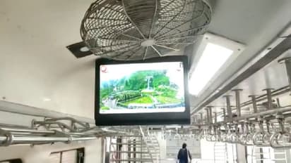 লোকালে আর একঘেয়েমি নয়, ট্রেনের ভেতর চালু হল টিভি