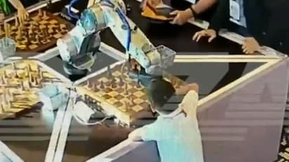 रोबोट और बच्चे के बीच चल रहा था शतरंज का खेल, तभी कुछ ऐसा हुआ जिसे देखकर डर जाएंगे आप, वीडियो वायरल