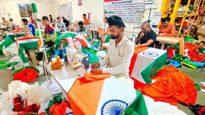 Har Ghar Tiranga ಚೀನಾ ಬದಲು ಮೇಡ್ ಇನ್ ಇಂಡಿಯಾ ಧ್ವಜ ಬಳಸಲು ಮನವಿ!