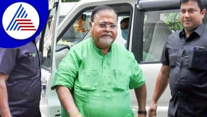 Partha Chatterjee: பர்தா சாட்டர்ஜி மகள் வீட்டில் கொள்ளை: திருட்டு நாடகம் என எதிர்க்கட்சி விளாசல்