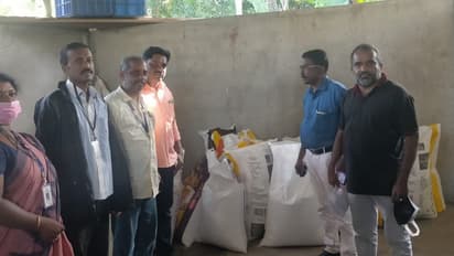 'റേഷന് പകരം മുട്ടയും മറ്റ് സാധനങ്ങളും', അനധികൃതമായി സൂക്ഷിച്ച 900 കിലോ റേഷനരി പിടികൂടി