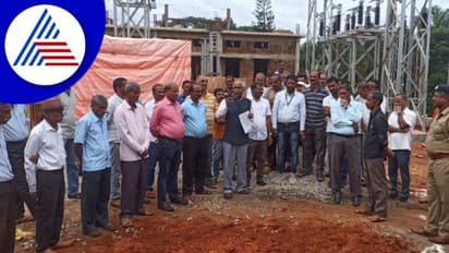 Power Crisis: ಶ್ರೀಮಂಗಲ ಸರಬರಾಜು ಕೇಂದ್ರದ ಎದುರು ಪ್ರತಿಭಟನೆ