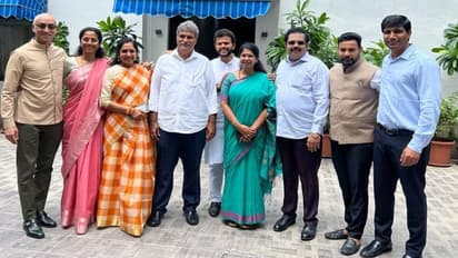 టీడీపీ ఎంపీలతో వైసీపీ ఎంపీ లావు కృష్ణదేవరాయలు.. ఫొటో వైరల్.. రాజకీయ వర్గాల్లో జోరుగా చర్చ..