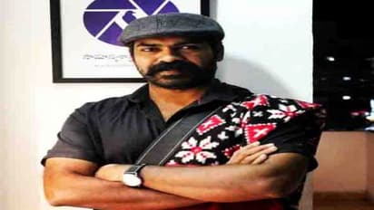 యాప చెట్టు Her presence : పూజలందుకుంటూ, నీడనిస్తూ... ఓ చెట్టు పదేళ్ల ప్రయాణమే ఈ ఫోటో గ్యాలరీ