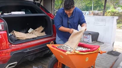 லட்ச ரூபாய்க்கு 20 ரூபாய் காயின்கள்... சில்லறை காசுகளை கொடுத்து புது கார் வாங்கிய யூடியூபர் இர்பான்