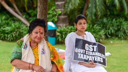 വിട്ടുവീഴ്ചയില്ലെന്ന് ആവര്ത്തിച്ച് പ്രതിപക്ഷം; ജിഎസ്ടി വിഷയത്തില് പാർലമെന്റില് ഇന്നും പ്രതിഷേധം തുടരും