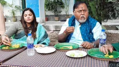 Friendship Day উপলক্ষ্যে পার্থ চট্টোপাধ্যায়ের পুরনো একটি ছবি ভাইরাল, আপনিও দেখুন সেটি কেমন  