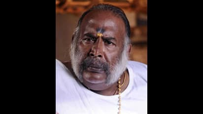 உடல்நலம் பாதிக்கப்பட்டு மருத்துவமனையில் அனுமதிக்கப்பட்ட பாலா பட நடிகர்..! வெளியான அதிர்ச்சி புகைப்படம்!