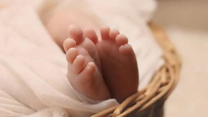 മകന് മാതാപിതാക്കൾ നൽകിയത് 27 മിഡിൽ നെയിമുകൾ, അച്ഛൻ തന്നെ പേര് പലതും മറന്നുപോയി