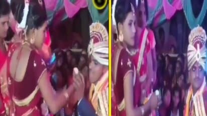  दूल्हे को मिठाई खिलाते-खिलाते साली ने कर दी ऐसी  हरकत, Video देख लोग बोले- ये ओवर स्मार्ट बनने का नतीजा