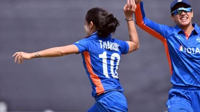 ഓസീസ് വനിതകളുടെ തലതകര്ത്ത നാല് വിക്കറ്റ്, വണ്ടര് സ്പെല്; രേണുക സിംഗിന് റെക്കോര്ഡ്