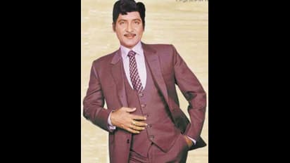 శోభన్ బాబు  ఇంట్లో భోజనం చేసే అదృష్టం దక్కిన ఆ ఇద్దరు స్టార్ కమెడియన్లు ఎవరో తెలుసా..? 