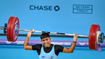 Sanket Mahadev Sargar: चोट लगी और चेहरे पर उभर आया दर्द, फिर भी संकेत ने सिल्वर जीतकर बिखेरी खुशियां