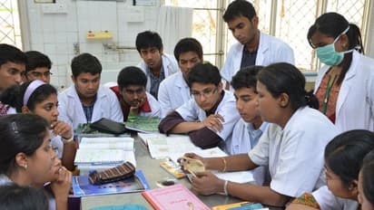 அலர்ட்!! நர்சிங், பி.பார்ம் நாளை முதல் விண்ணப்பிக்கலாம்.. எப்படி விண்ணப்பது..? கூடுதல் விவரம்..