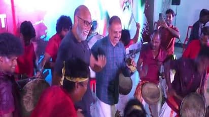 பேரறிவாளனுடன் செம்ம குத்தாட்டம் போட்ட சத்யராஜ் - வைரலாகும் வீடியோ! பறக்கும் விமர்சனங்கள்...