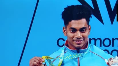 जब मोदी ने की थी अंचित शुली से बातचीत: हंसकर पूछा- मेडल जीतकर आने पर फिल्म देखना, जानें खिलाड़ी का जवाब