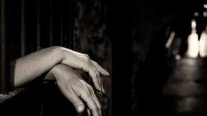 തടവുകാരികളെ പ്രണയിക്കാം, ഡേറ്റിംഗ് നടത്താം, അതിനുമാത്രമായി ഒരു ഡേറ്റിംഗ് ആപ്പ്!