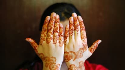 വീട്ടുവേലയ്ക്കു വന്ന ചെറുപ്പക്കാരനോട് പ്രണയം, പിന്നെ വിവാഹം, ഒരു വീട്ടമ്മയുടെ കഥ!